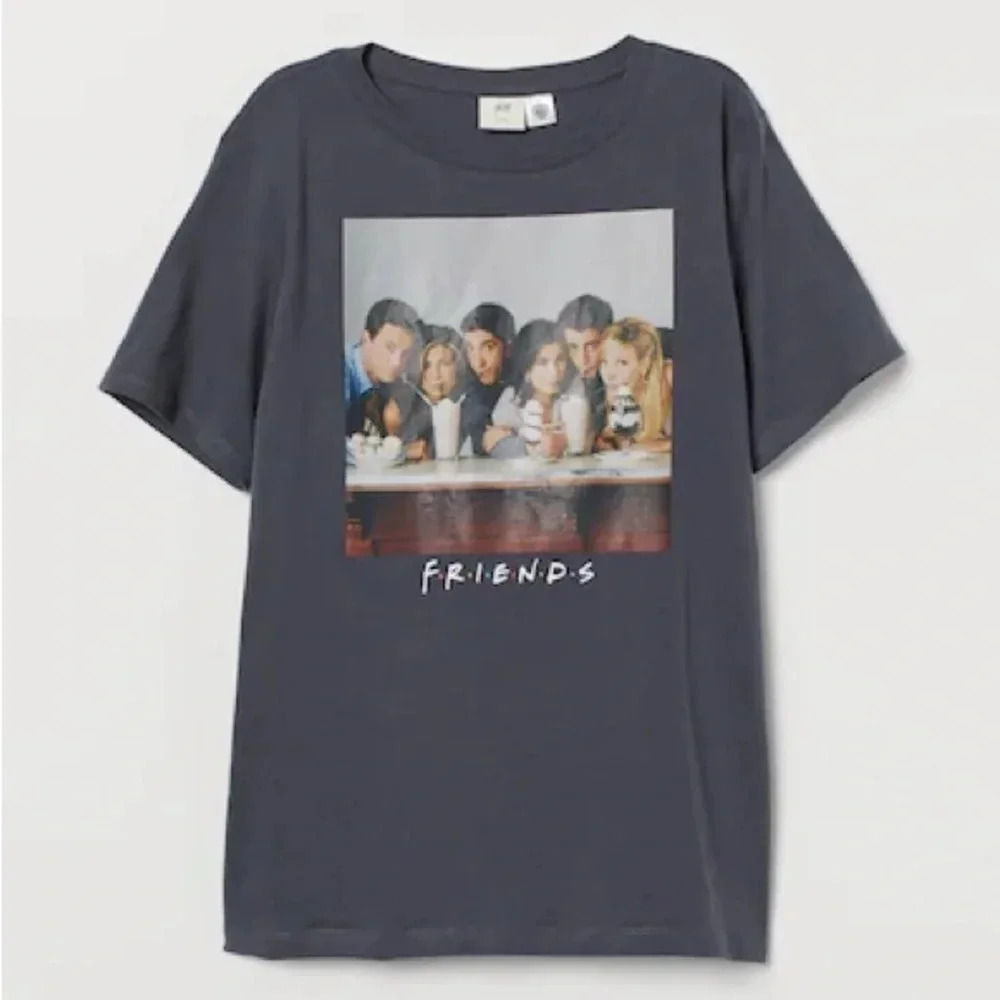 H&M x Warner Bros. Friends Graphic  Tee